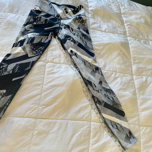 Nike Dri-Fit Abstract Print Leggings, S - Picture 5 of 10